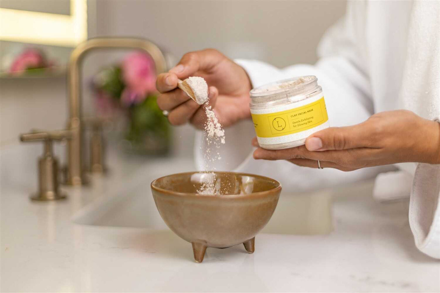 Exfoliating Clay Glow Mask – photo 7